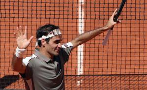 Federer derrota a Mayer para alcanzar sus duodécimos cuartos en Roland Garros