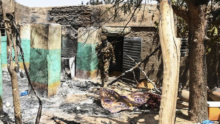 Al menos 95 muertos en una aldea dogon en el centro de Malí
