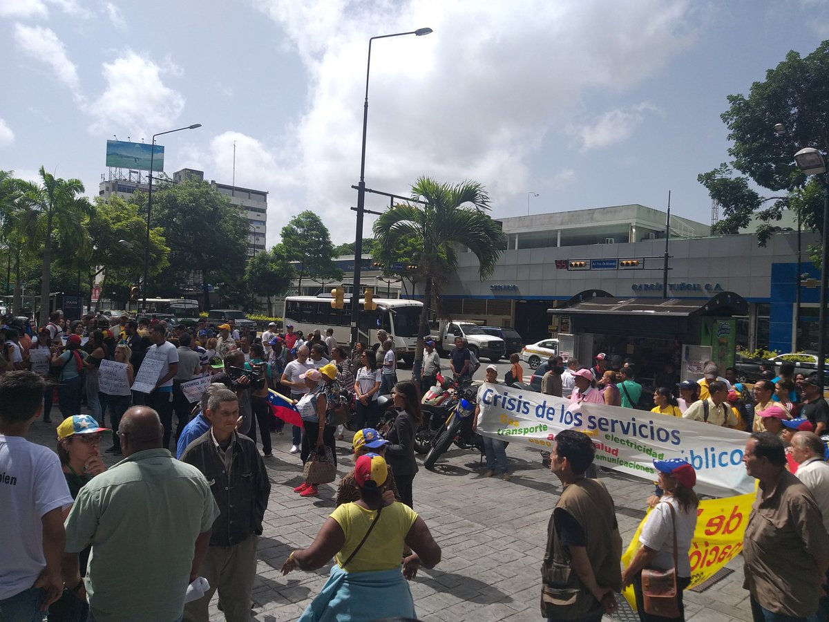 Venezolanos se concentran en la sede del Pnud en Caracas para exigir respeto a los DDHH #21Jun