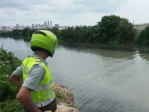 Hallan cadáver de venezolano en un caño del río Magdalena en Barranquilla