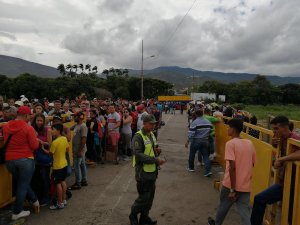 Colombia mantendrá abierta la frontera con Venezuela (Audio)