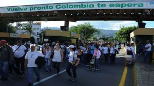 Más de 100 colombianos validaron Carnet de Control Migratorio