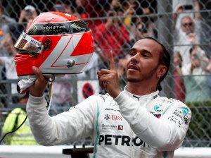 Hamilton ganó el GP de Canadá por una sanción a Vettel y el alemán estalló de furia