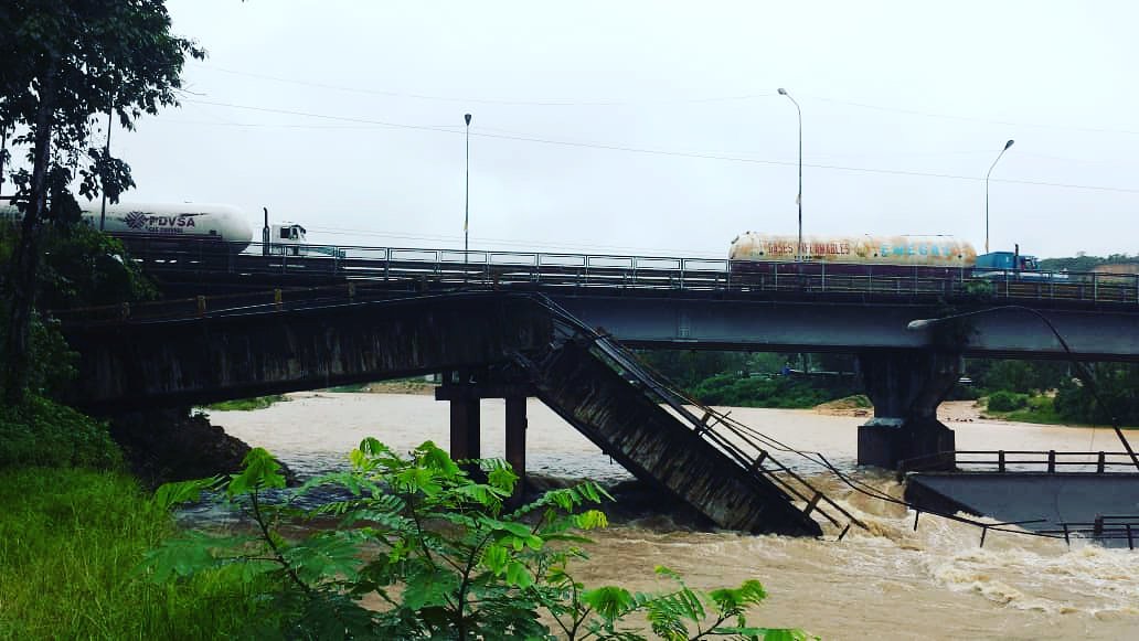 Se cayó el puente Chururú en el Táchira (fotos)
