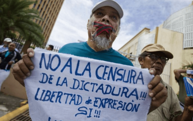 Protesta en Nicaragua por la censura. La Prensa
