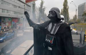 ¡No es broma! Darth Vader se presenta a las elecciones en Ucrania, DE NUEVO…