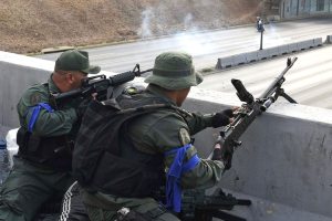Quiénes son los 17 oficiales de la GNB que el chavismo persigue por el levantamiento del #30Abr