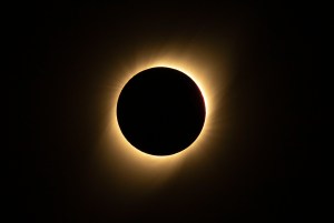 Eclipses totales de sol: Del temor al festejo popular