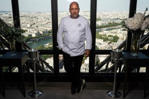El mítico restaurante de la Torre Eiffel se renueva