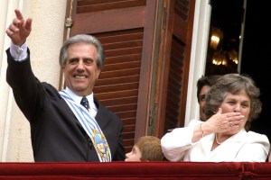 Fallece esposa de presidente de Uruguay, Tabaré Vázquez