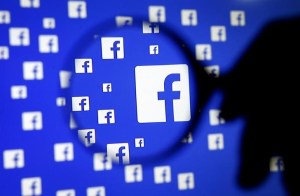 Facebook dice que algunos usuarios de sus redes han sufrido caídas