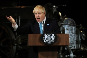 Boris Johnson lanza pulso por elecciones generales para salir del bloqueo del Brexit
