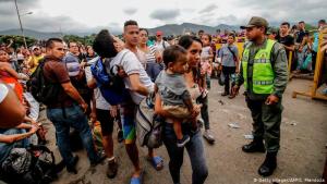 Colombia cree que cerrar la frontera con Venezuela no resuelve la crisis migratoria