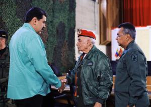 Maduro impone en un cargo de adorno a Jacinto Pérez Arcay