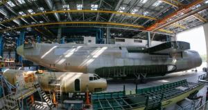 “Genios” soviéticos construyeron el avión más grande del mundo… el rollo es que NO vuela (Fotos)