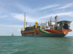 El consorcio Exxon-Hess-CNOOC adelanta la fecha de inicio de la producción petrolera comercial en Guyana