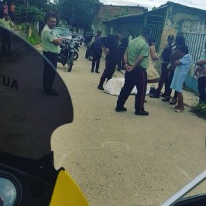 Al frente de su casa fue asesinado de 11 disparos un policía en Naguanagua (FOTOS)