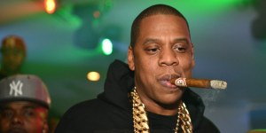 Jay-Z se asocia con una compañía de marihuana para aumentar su fortuna