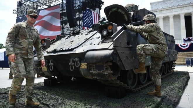 Tanques de guerra, aviones de combate e invitados VIP: La celebración de Trump por el #4Jul