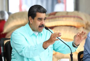 A Maduro le dolió que lo llamaran “dictador” y afirmó que ganará “elecciones parlamentarias”