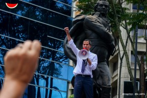 “Asumo mi responsabilidad”: Guaidó anuncia que la AN aprobará el Tiar