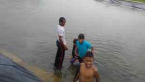 Polimiranda rescata a una maestra y a un niño que se ahogaban en una laguna