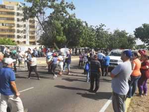 Continua la tragedia…Habitantes del Zulia protestan OTRA VEZ por falta de luz