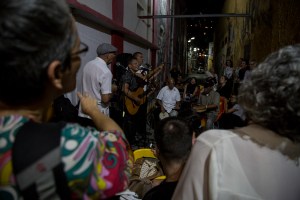 Aunque Ud. no lo crea… En Caracas la vida nocturna también es en el barrio (Fotos)
