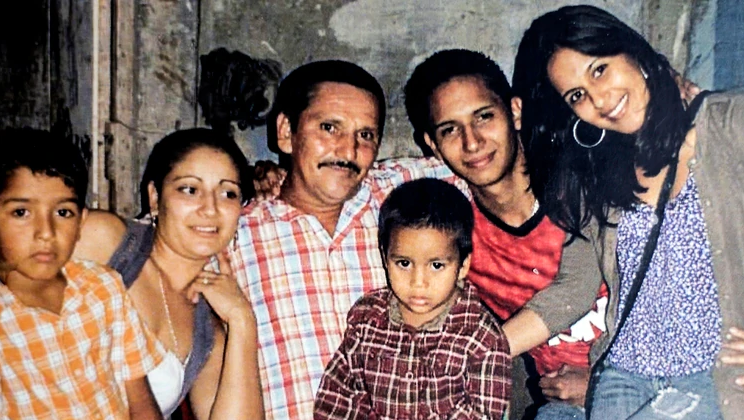 Nicaragüenses sospechan que paramilitar mató a su hijo cuando protestaba contra Ortega