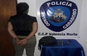 Malandra con uniforme: Detienen a mujer policía cuando intentaba robar una casa en Valencia