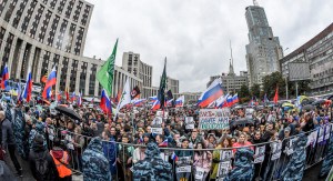 ¿Aló, Putin? Cerca de 50 mil manifestantes salieron a las calles de Moscú para exigir elecciones libres