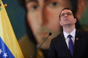 Jorge Arreaza le echó una lloradita al cuerpo diplomático en Venezuela por las sanciones de EEUU