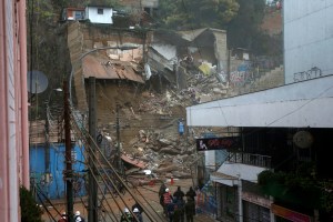 Dos venezolanos entre los muertos de derrumbe en Valparaíso (Fotos)
