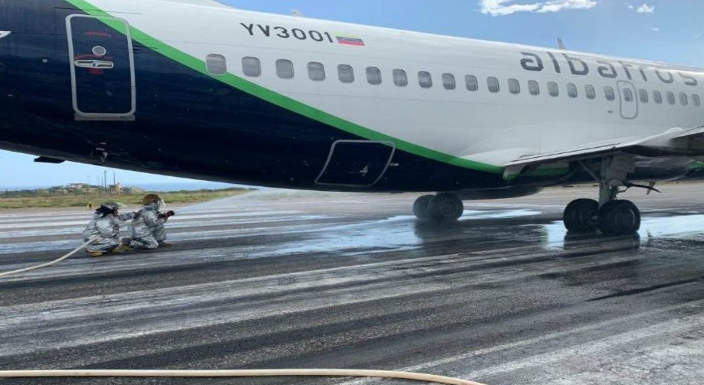 Estallaron los cauchos de una aeronave en la pista de Maiquetía antes de despegar