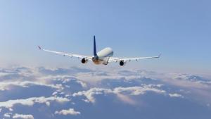 ¿Sabes por qué los aviones tienen que volar a más de 10.000 metros de altura?