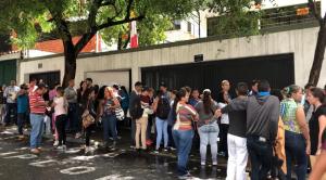 Venezolanos siguen emigrando a pesar de solicitud de visas de Chile, Ecuador y Perú (Video)