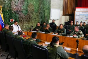 NY Times: El régimen de Nicolás Maduro reprime a su ejército para mantenerse en el poder