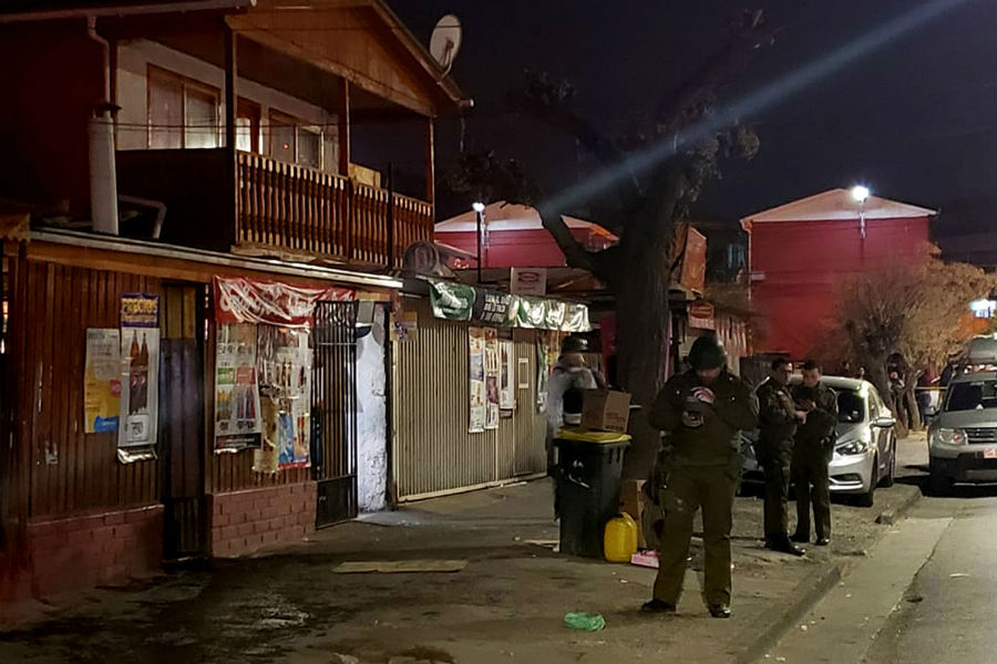 Desconocido ingresó a un local de azar en Chile y desató un tiroteo que dejó cinco muertos