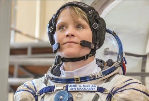 ¡Esto se pone bueno…!  Rompe el silencio la astronauta acusada por su esposa de robo