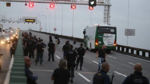 El momento exacto cuando el francotirador abatió al secuestrador en Río de Janeiro (Video)