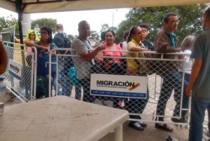 Más de 2.000 venezolanos ingresan legal y diariamente a Colombia por la frontera (Fotos+VIDEO)