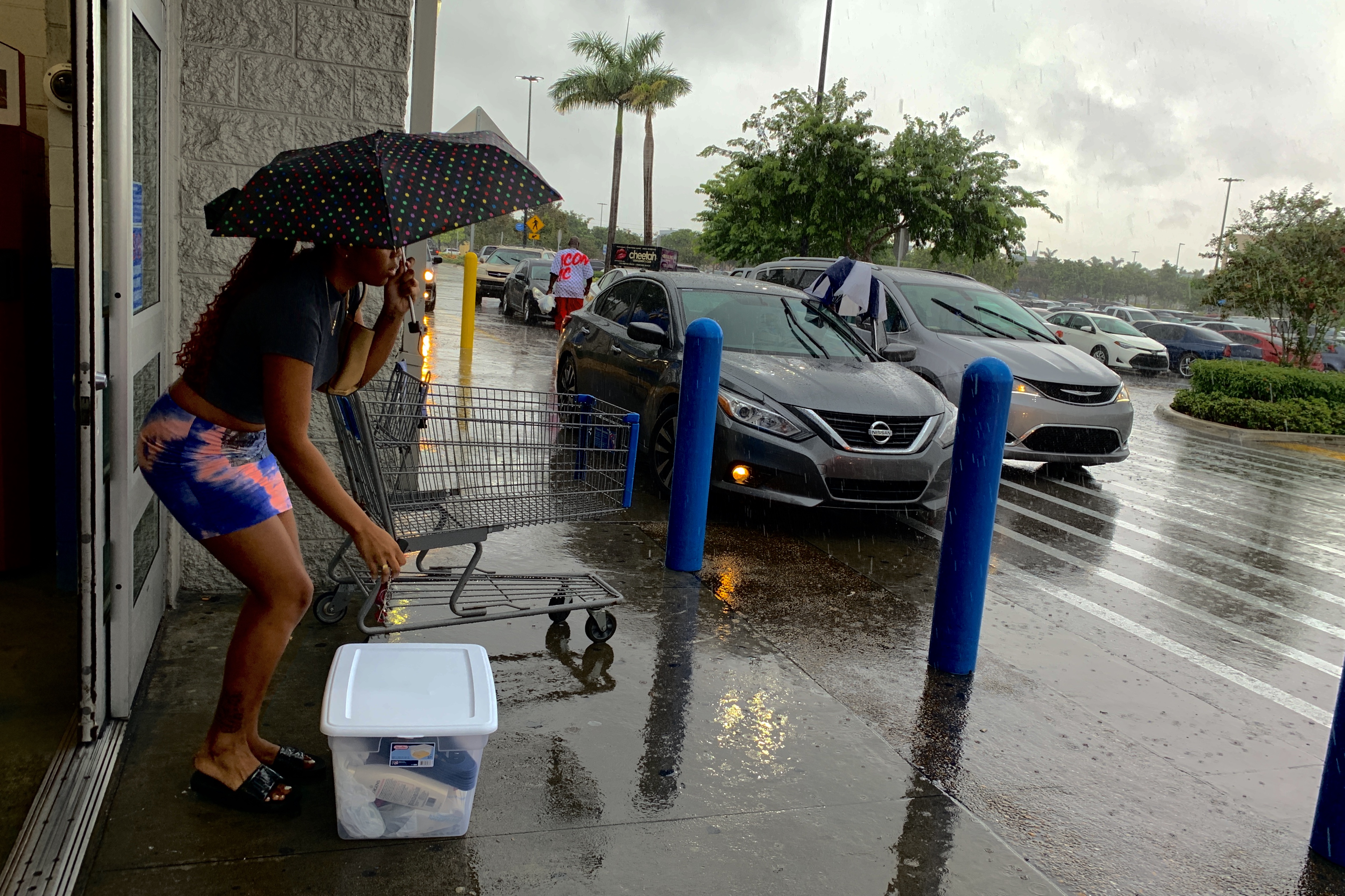 Tras su paso por las Bahamas, se espera que el huracán Dorian se acerque a la costa este de Florida