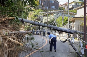 Dos muertos y decenas de heridos en Tokio tras el paso de un tifón