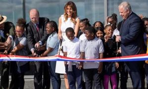 Melania Trump reaperturó oficialmente el monumento a Washington