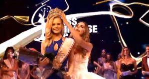 Dejaron sin corona a Ángela Ponce, la transgénero que hizo historia en el Miss Universo