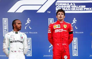Ferrari vuelve al podio de la mano de Leclerc, quien logra su primera victoria en la F1