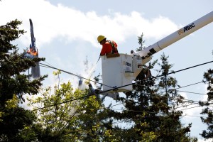 Más de 200.000 canadienses siguen sin electricidad tras el paso de Dorian (Fotos)