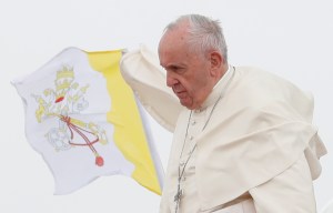El papa Francisco invita a dar bienvenida y acogida a los migrantes