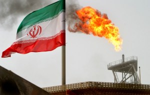 Irán dice que sigue vendiendo crudo pese a sanciones de EEUU
