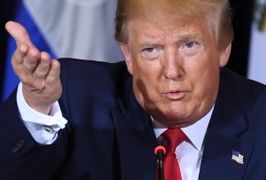 Trump afirma que tiene “derecho absoluto” a investigar y combatir la corrupción
